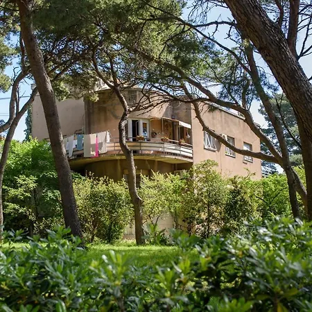 And By The Sea - 15298 Penzion Split