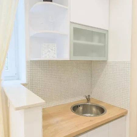 And By The Sea - 15298 3* Σπλιτ